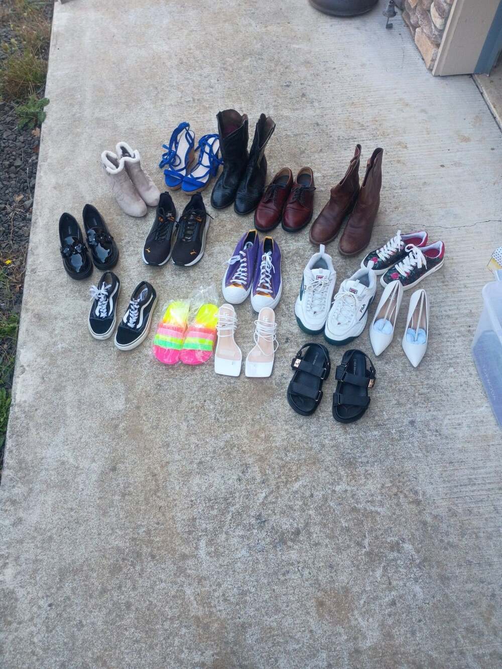 Shoe Collection Assorted Footwear - Picture 3 of 4